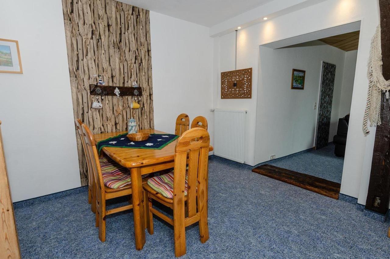 Ferienwohnung-Auf-Ruegen-Fuer-3-Erwachsene-Und-1-Kind-In-Schaprode-Zi6 Экстерьер фото